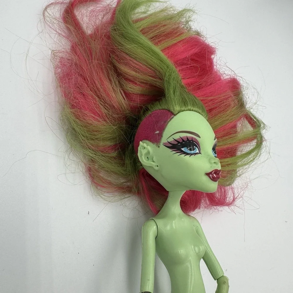 Monster High Venus McFlytrap Doll‎ -  2009